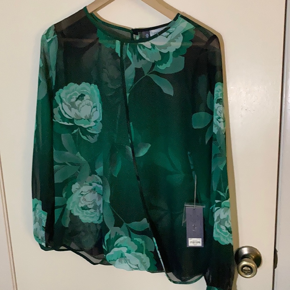 Jennifer Lopez medium transparent woman’s shirt